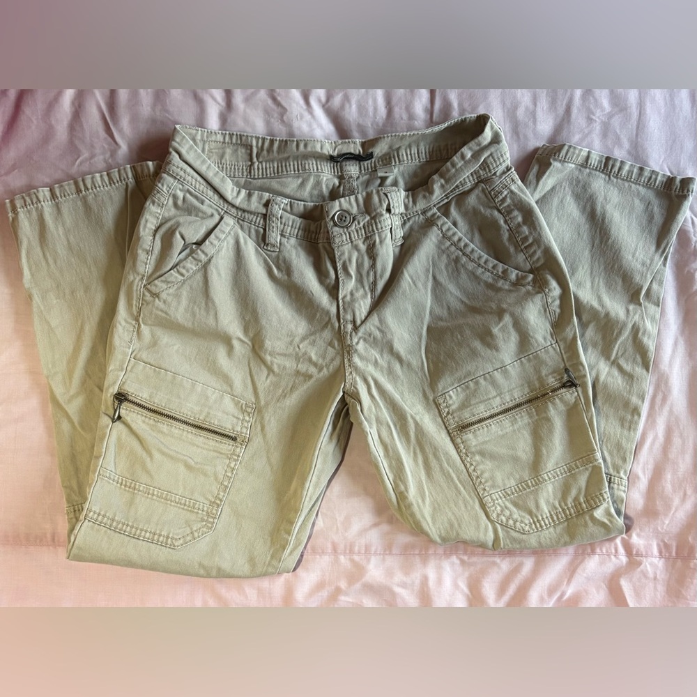 Women's Stylish Cargo Pants with zippers